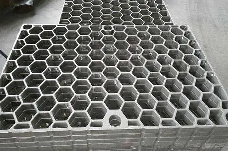 How Do Base Trays Contribute to Successful Annealing Processes?